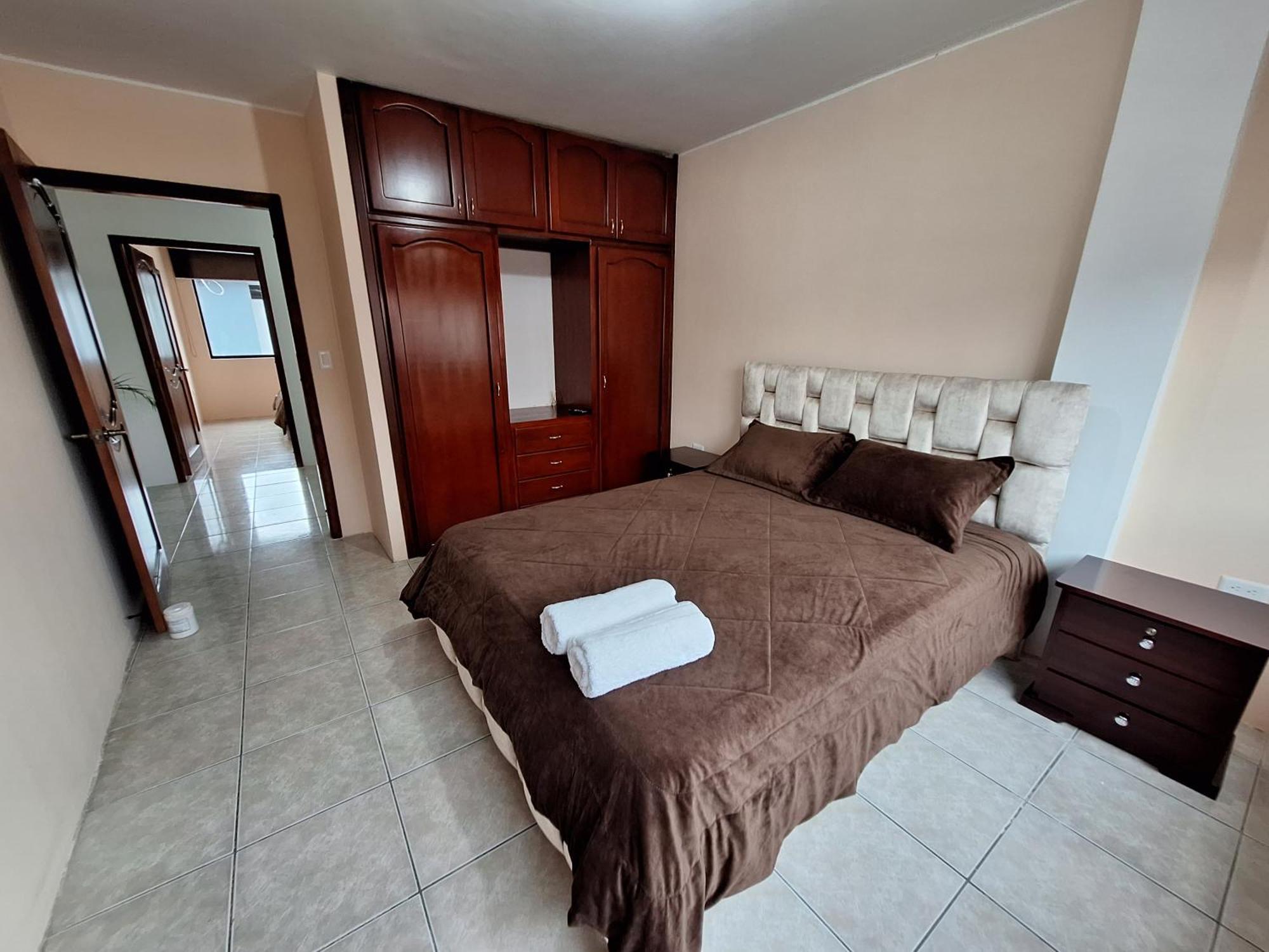 Apartment Amplio Departamento Con Garage Y Cerca Al Shopping